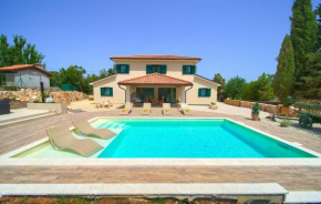 Villa Green Pearl, Gostinjac